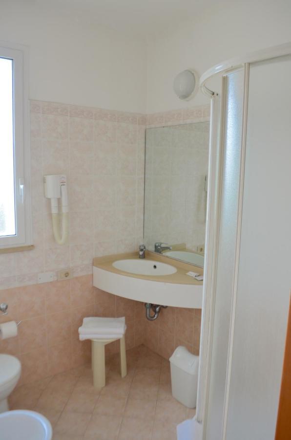 Hotel B&B Des Bains Milano Marittima Zewnętrze zdjęcie