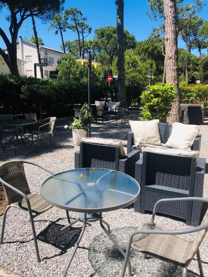 Hotel B&B Des Bains Milano Marittima Zewnętrze zdjęcie