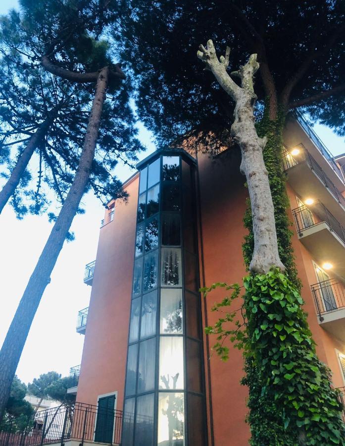 Hotel B&B Des Bains Milano Marittima Zewnętrze zdjęcie
