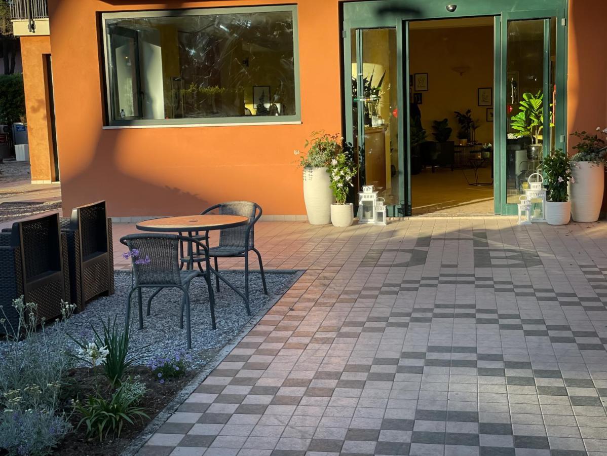 Hotel B&B Des Bains Milano Marittima Zewnętrze zdjęcie