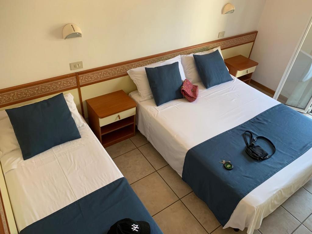 Hotel B&B Des Bains Milano Marittima Zewnętrze zdjęcie