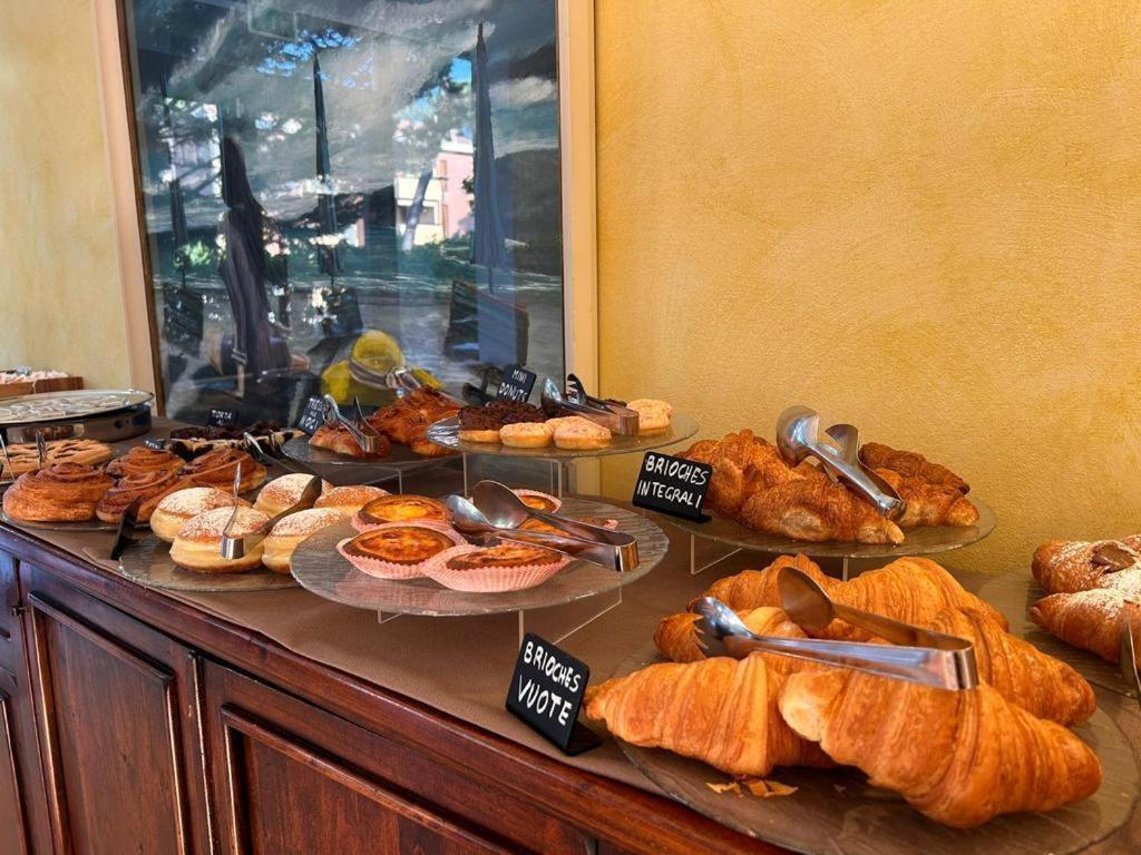 Hotel B&B Des Bains Milano Marittima Zewnętrze zdjęcie